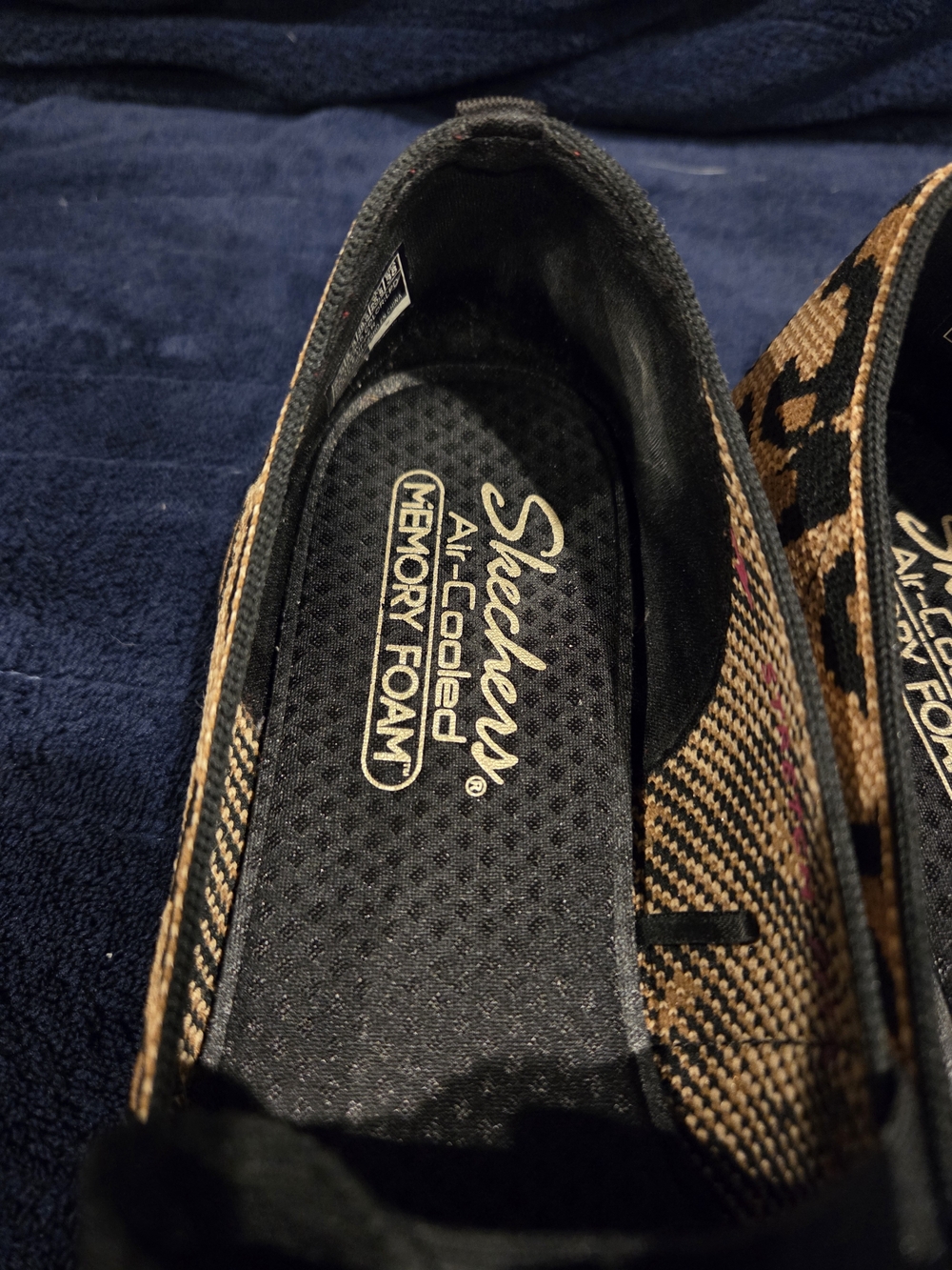 Skechers Leopard Print Flats - Picture 5 of 9